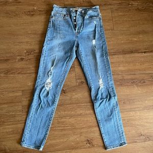 Levi’s Wedgie Skinny 💕